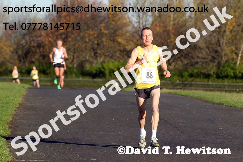 Newcastle Town Moor Marathon, Newcastle Town Moor Marathon and Half Marathon. Photo: David T. Hewitson/Sports for All Pics
